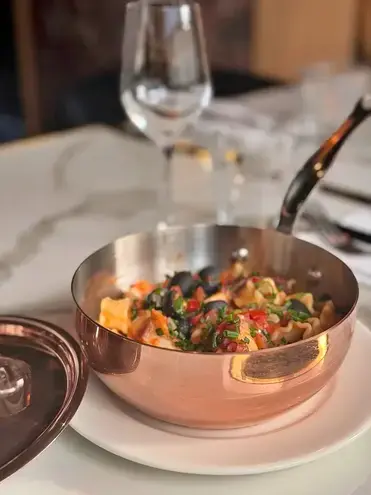 restaurant haut de gamme place Saint-Germain-1